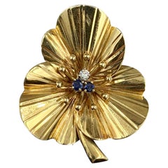 Cartier Sapphire Diamond Clover Flower Brooch 14 Karat Gold Mid-Century Retro