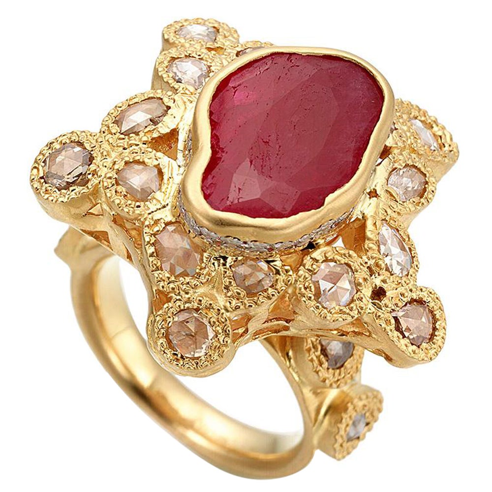 Cocktail Ring in 20K Yellow Gold with 4.08-carat Ruby and Diamonds For Sale