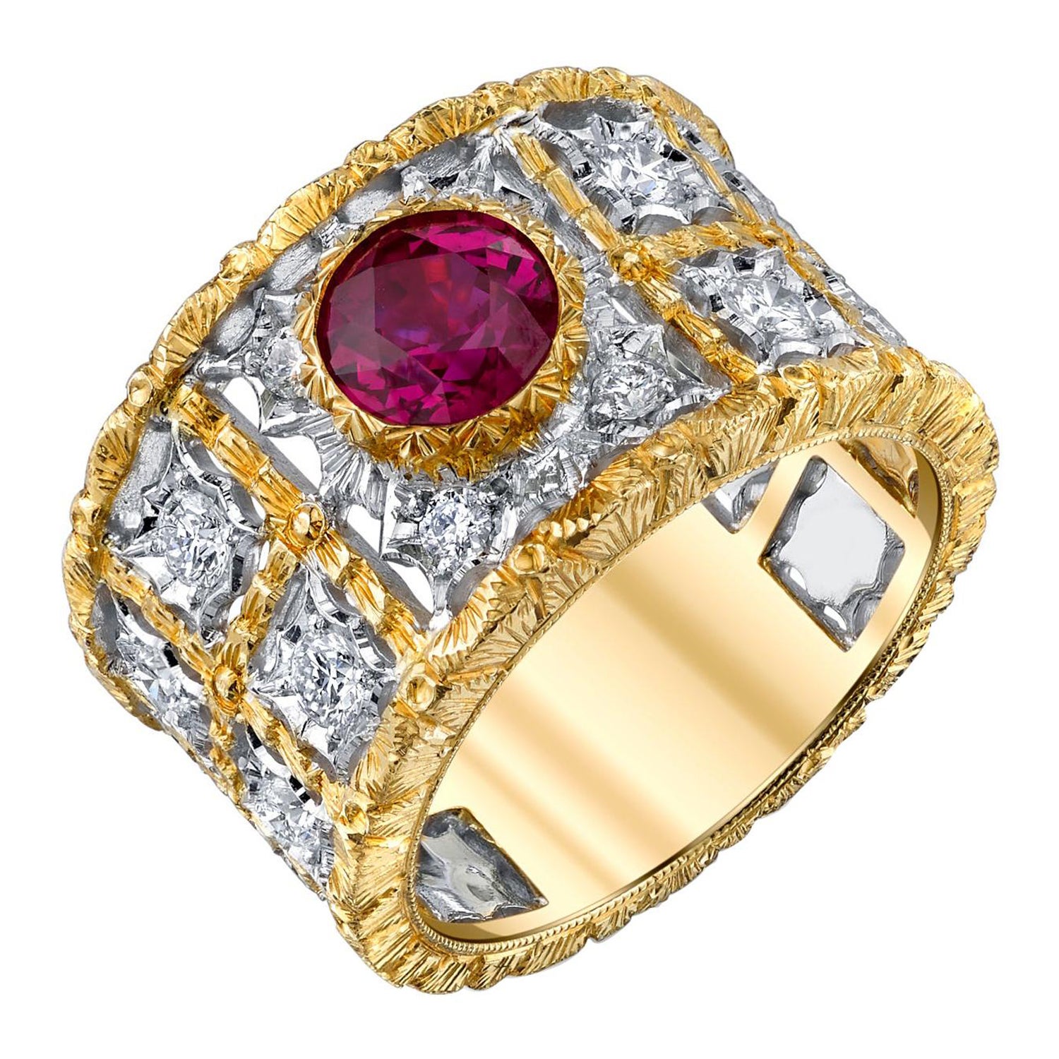 Bague de style Florentine en or blanc et jaune de 1,68 carat de rubis et de diamants  en vente