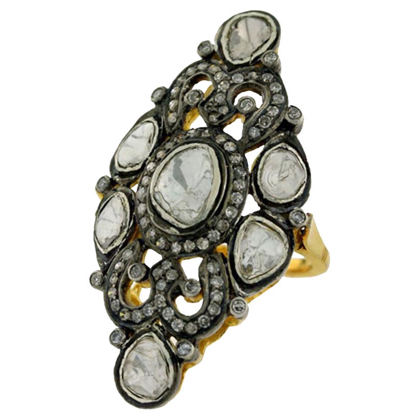 Designer Langer Designer-Ring mit Diamanten im Rosenschliff, umgeben von Pavé-Diamanten