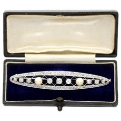 1920s, Antique French 3.46 Carat Diamond and Natural Pearl Platinum Brooch