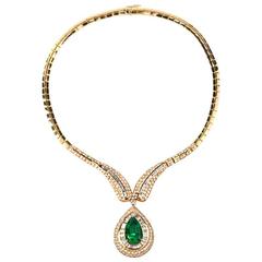Breathtaking Emerald Diamond Gold Necklace