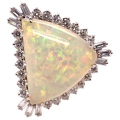 Äthiopischer Opal-Diamant-Cocktailring mit Trillionschliff