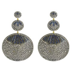 Dreistufige Pavé-Diamant-Ohrringe mit Saphiren aus 14 Karat Gold und Silber