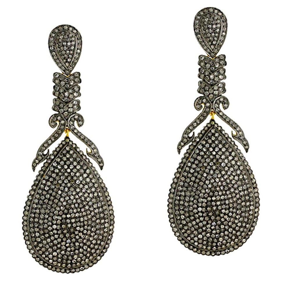 Ohrringe in Birnenform mit schwarzen Pavé-Diamanten aus 14 Karat Gelbgold und Silber im Angebot