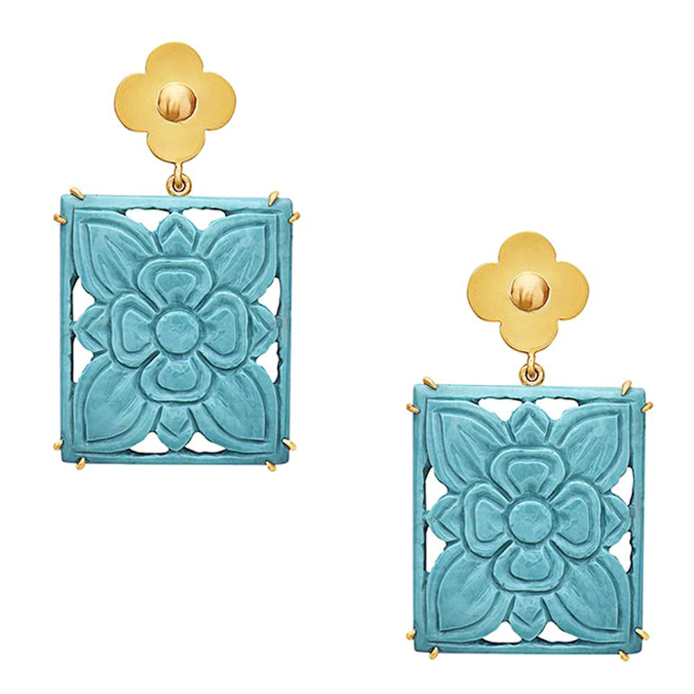 Carved Turquoise Earring with Flower Design Made in 18k Yellow Gold For Sale