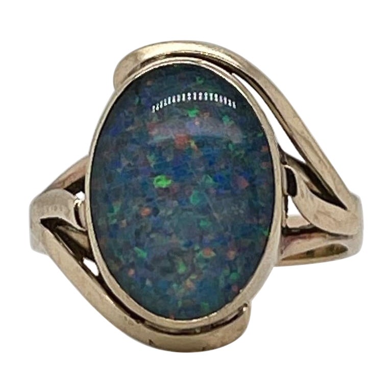 Vintage 9ct Gold & Opal Doublet Signet Style Ring For Sale