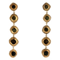 Boucles d'oreilles pendantes en or jaune 18k avec diamants bruts de forme organique