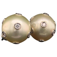 Boucles d'oreilles en or 14 carats avec diamants et perle des mers du Sud certifiée 11,3 mm