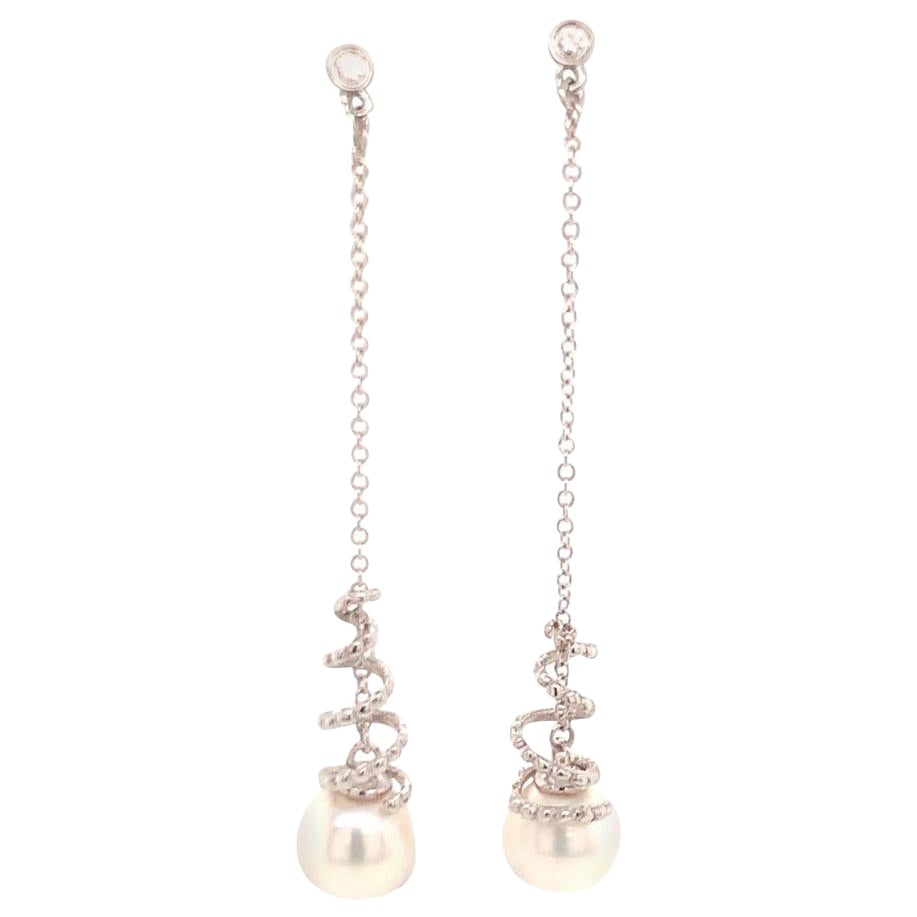 Boucles d'oreilles Akoya en perles et or blanc 14 carats certifiées en vente