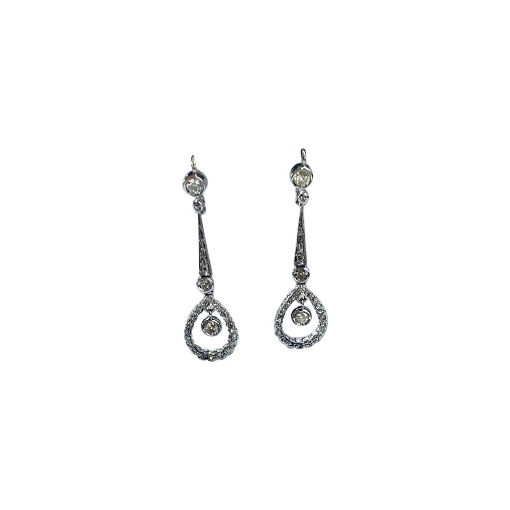 Pendants Diamonds Earrings, Natural Clarity VVS1/VVS2, Color G, 1.35 Carat For Sale