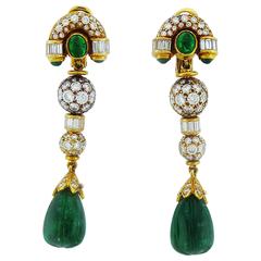 Boucheron Emerald Diamond Gold Drop Earrings