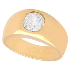 1940s French 1.04 Carat Diamond and Yellow Gold Gent's Solitaire Ring