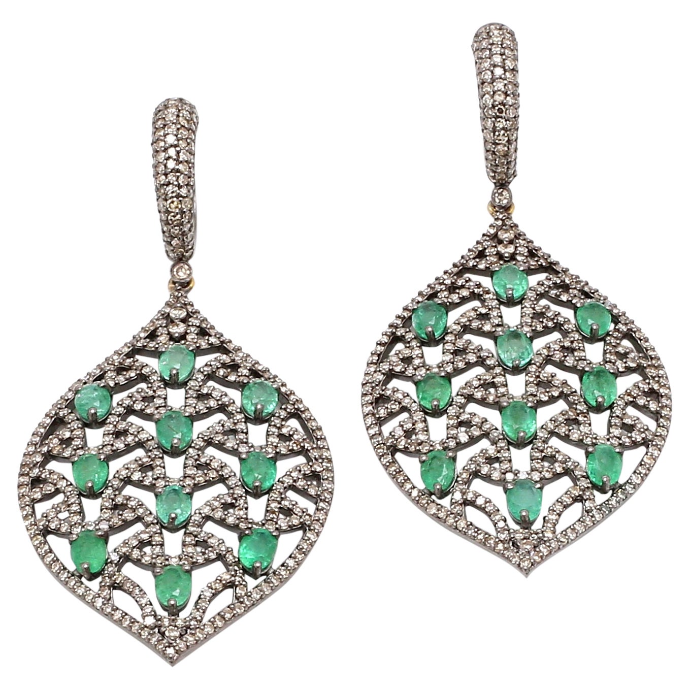 Emerald and Diamond Leaf Dangle Earring in Victorian Style