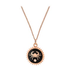 Collana Cancer con smalto nero e diamante bianco da 0,01 ct di Selda Jewellery