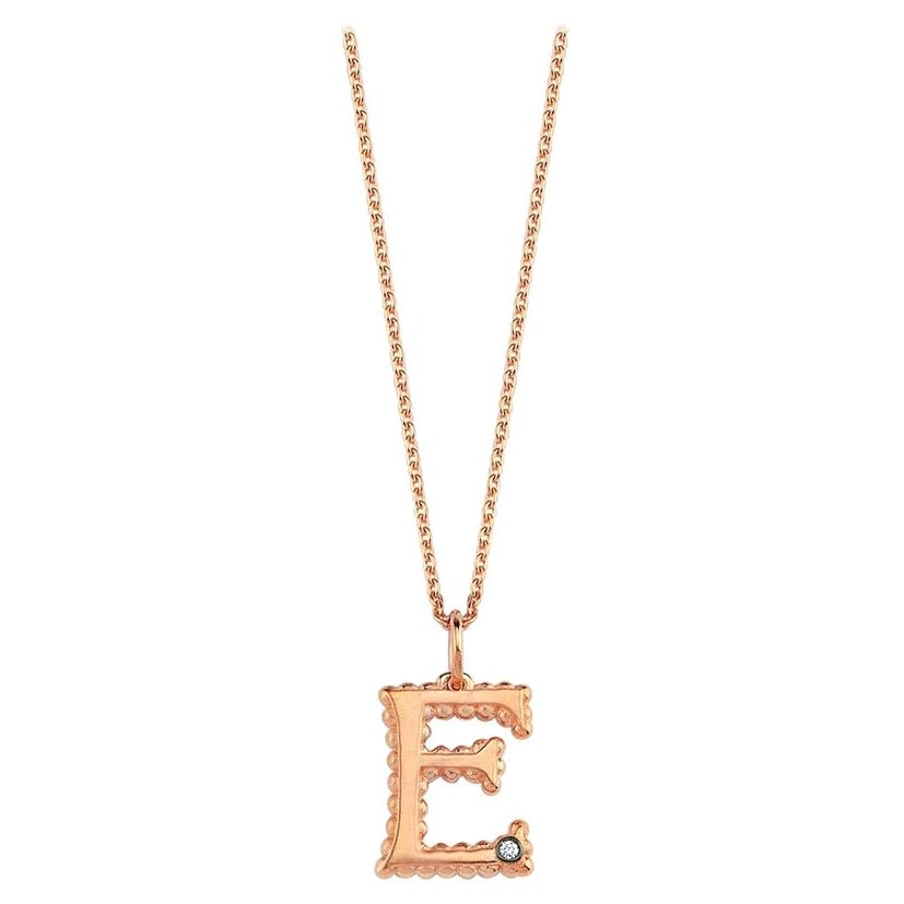 E Große E-Halskette aus 14 Karat Roségold mit 0,01 Karat weißem Diamant von Selda Jewellery im Angebot