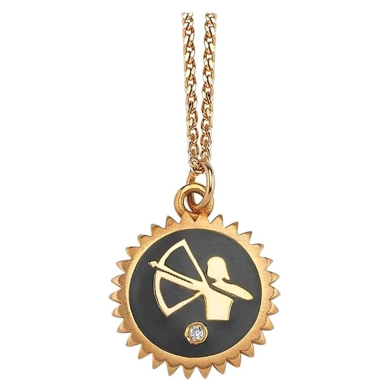 Selda Jewellery: Gelb-Sagittarius-Halskette, schwarze Emaille und weißer Diamant
