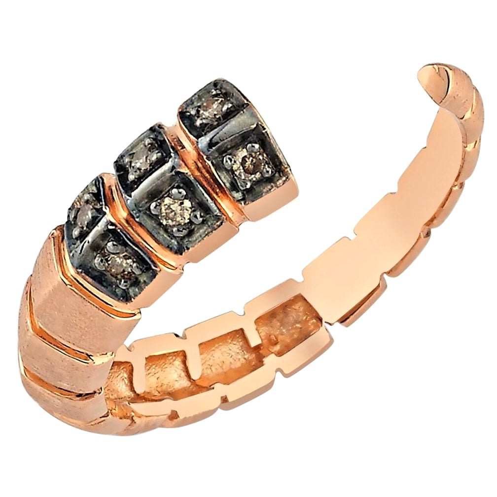 Offener Ring mit Drachenschleife aus Roségold mit cognacfarbenem Diamant im Angebot