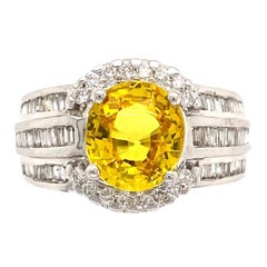 Vintage 3.5 Carat Yellow Sapphire GIA and Diamond Gold Statement Ring