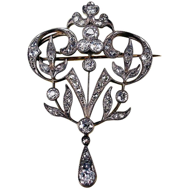 Austrian Art Nouveau Diamonds 2 Carats Gold Brooch c1900 For Sale