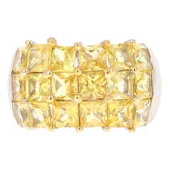 Bague d'affirmation en or blanc et saphir jaune