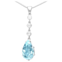 Vintage 6.83 carat Aquamarine and Diamond 18 karat White Gold Pendant