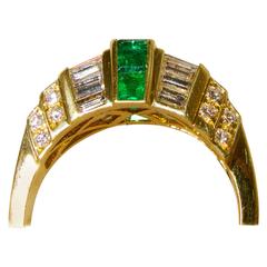 Bulgari emerald diamond gold ring