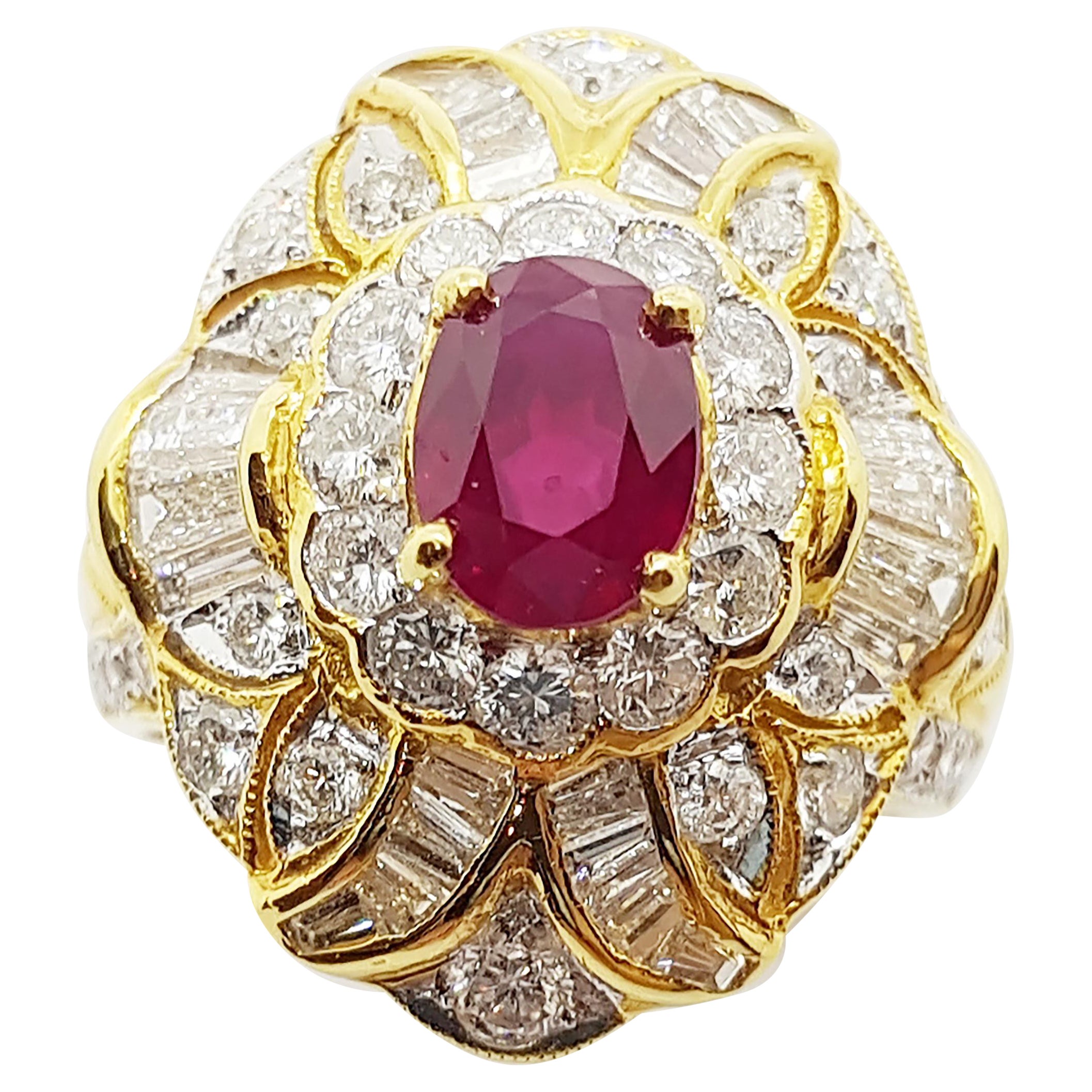 Rubin-Ring mit Diamanten in 18 Karat Gold gefasst