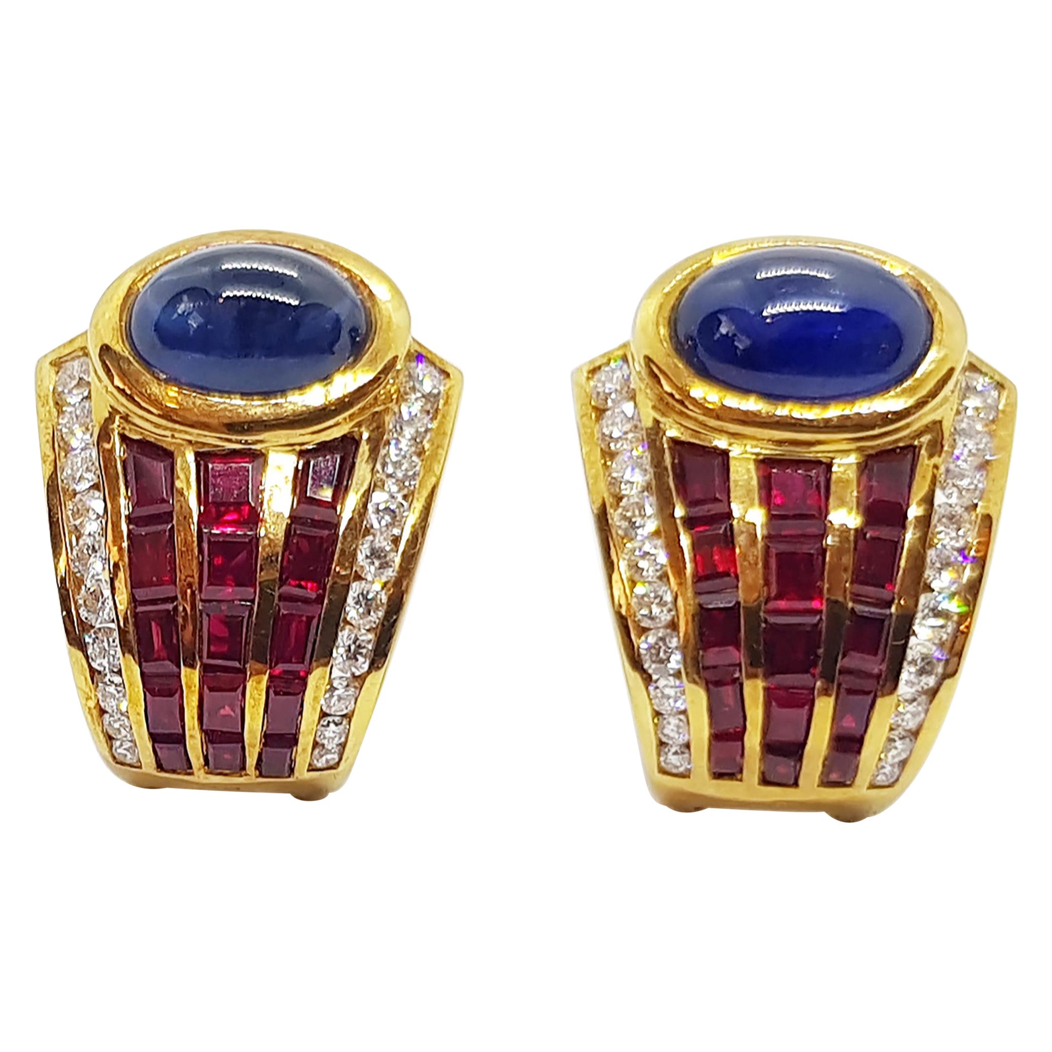 Boucles d'oreilles en or 18 carats avec saphir bleu cabochon, rubis et diamant