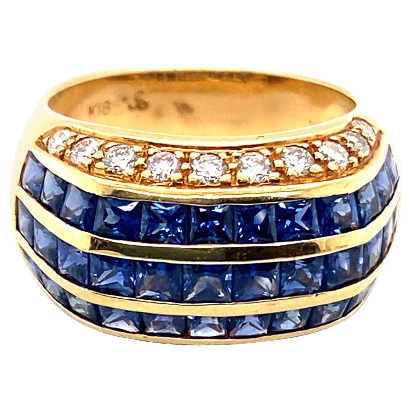 1990s 2.40 Carat Sapphire and Diamond Ring in 18 Karat Yellow Gold For Sale