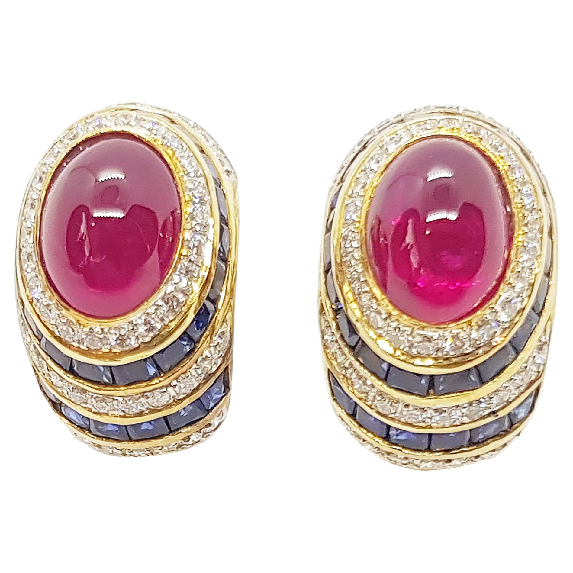 Boucles d'oreilles en or 18 carats rubis cabochon, saphir bleu et diamant