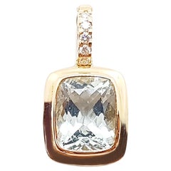 Aquamarine with Diamond Pendant Set in 18 Karat Rose Gold Settings