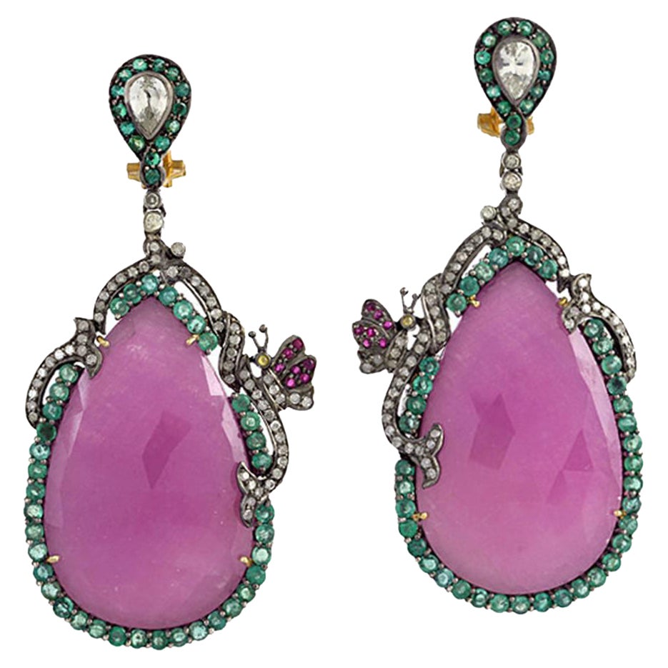 Pendants d'oreilles design en forme de tranches de saphir rose avec diamants, rubis et émeraudes