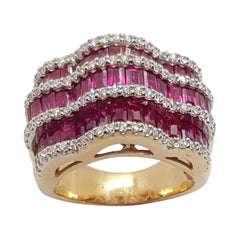 Rubin-Ring mit Diamanten in 18 Karat Roségold gefasst