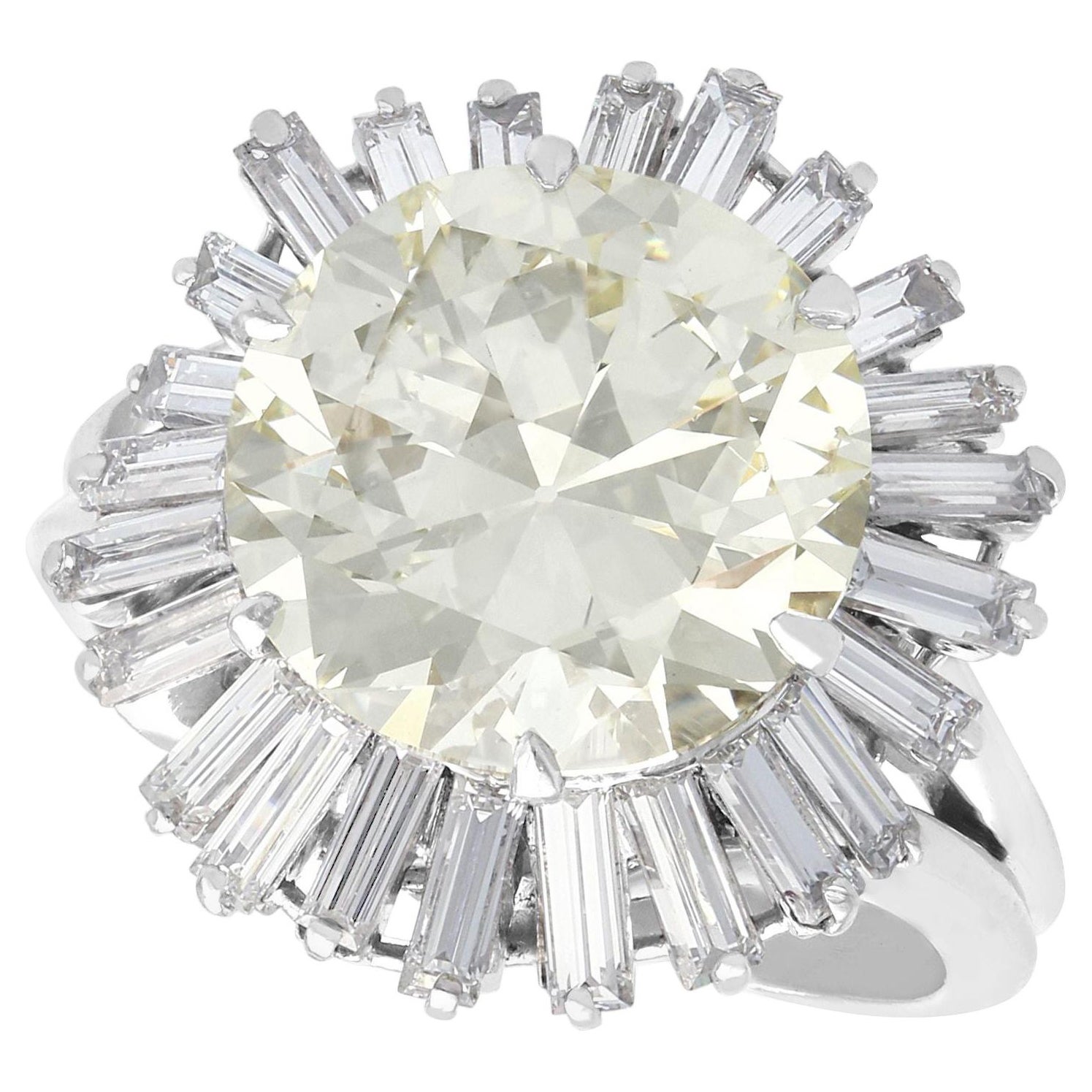 Vintage 8.24 Carat Diamond and Platinum Ring by Boucheron For Sale