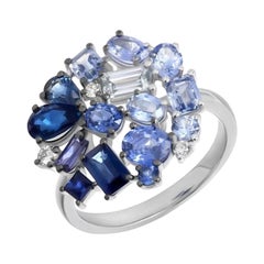 Italienischer atemberaubender Weißgoldring mit blauen Saphiren und Diamanten für Sie