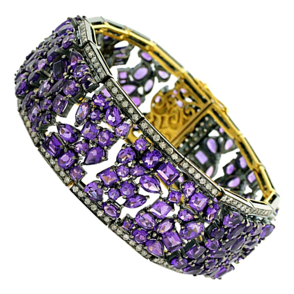 Amethyst Bracelet with Pave Diamonds on the Edge Made in 18k Gold For Sale