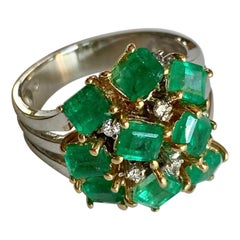 Fine Cocktail Retro Style Colombian Emerald Ring 18K