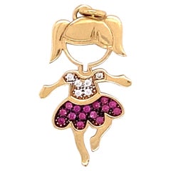 Kleiner Mädchen-Ballerina-Charm aus 14 Karat Gelbgold, 1950er Jahre