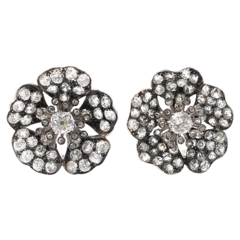 Diamond and Gold Flower Earclips For Sale at 1stDibs