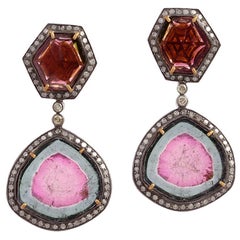 Boucles d'oreilles pendantes en or et argent 18 carats avec tourmaline et diamants pavés