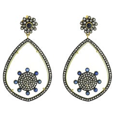 Orecchini di quarzo e zaffiro a forma di pera con pavé di diamanti in oro e argento 18k