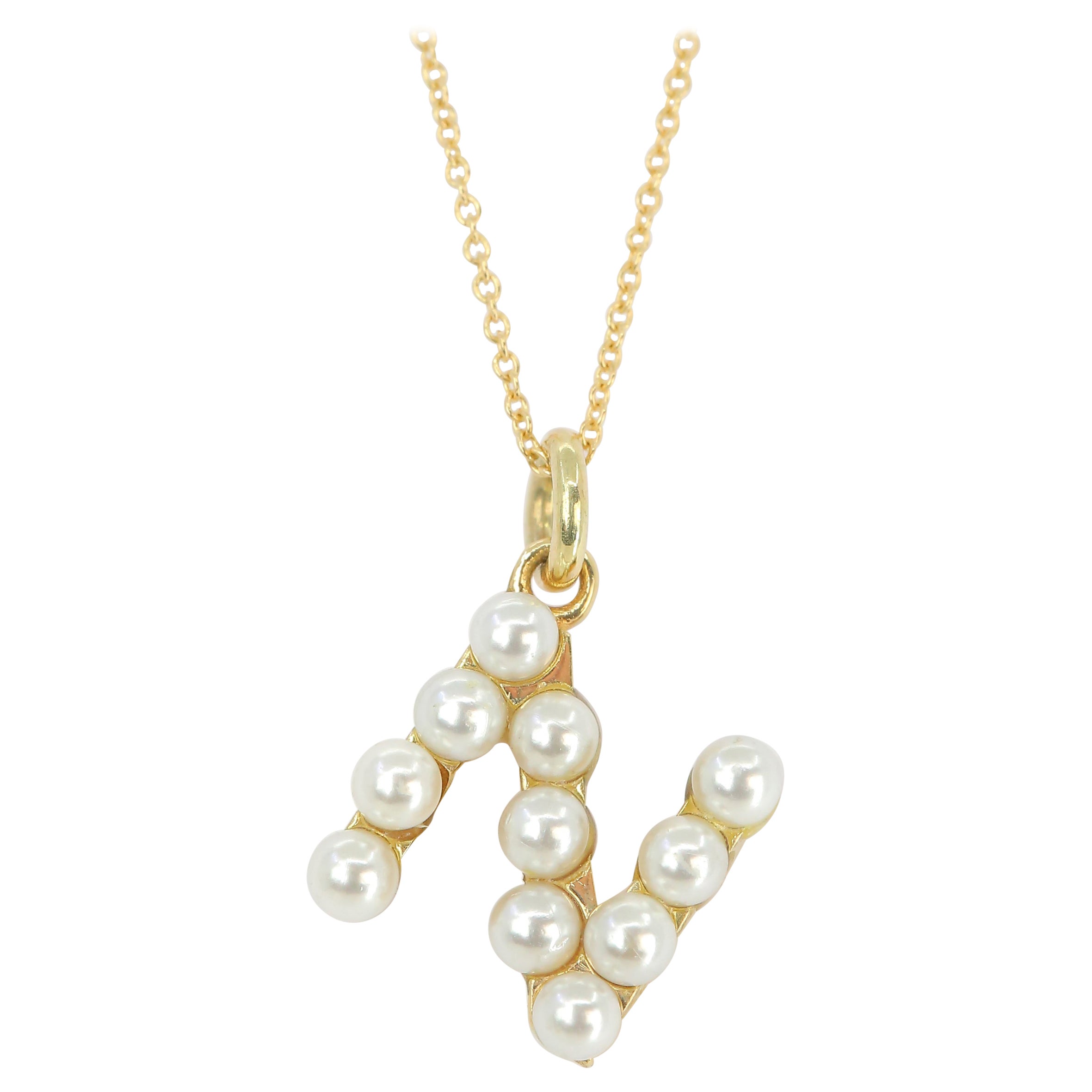 Collier en or 14 carats et perles avec lettres initiales N