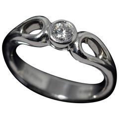 Tiffany
Co. Diamond Platinum Solitaire Ring Tiffany
Co. Diamond Platinum Solitaire Ring