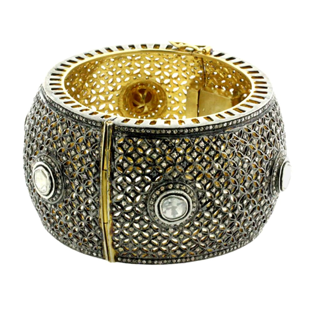 Bracelet manchette en or et argent avec diamants et rosaces