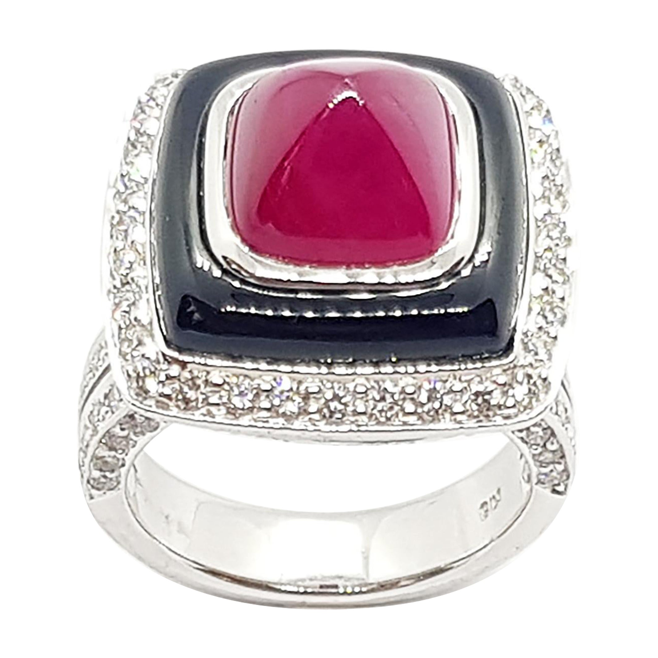Sugarloaf Cut Ruby, Onyx and Diamond Ring Set in 18 Karat White Gold Settings For Sale