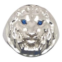 Platinum Sapphire Eyes Solid Lion Head Signet Ring