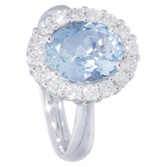 18K White Gold Pradera Halo Engagement Ring with Aquamarina and Diamonds