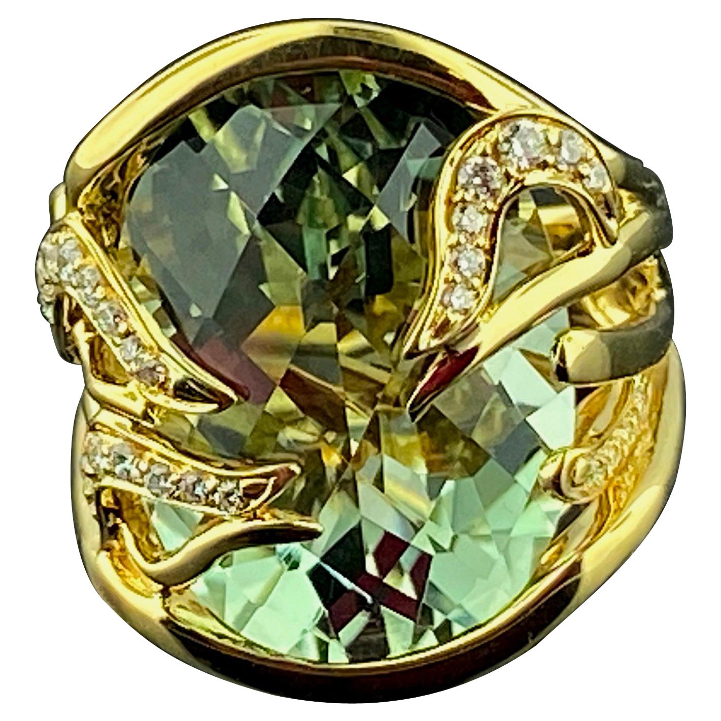 18KT Yellow Gold 15.25 Ct Aquamarine & Diamond Ring