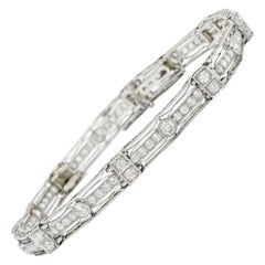 1930
s Art Deco 3.82 Carats Diamond Platinum Scrolled Link Bracelet